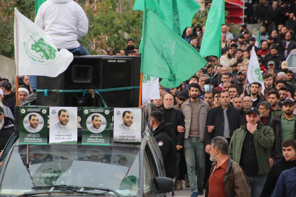 حماس6 عباس إلى بيروت في 21 أيار للحوار… والدولة تحذّر “حماس” من اللعب بالنار