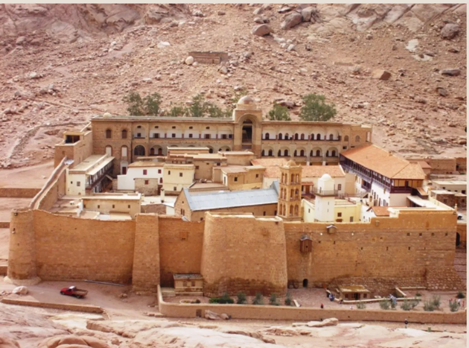 دير سانت كاترين في جنوب سيناء دير سانت كاترين في جنوب سيناء