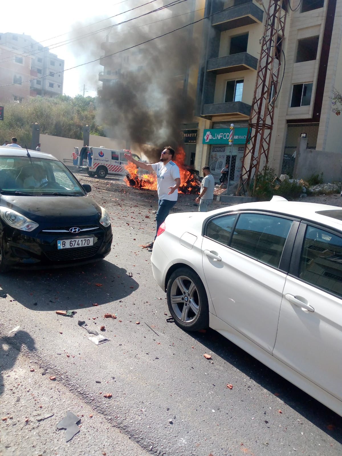 بالفيديو- شهيد باستهداف رابيد في عين بعال- صور