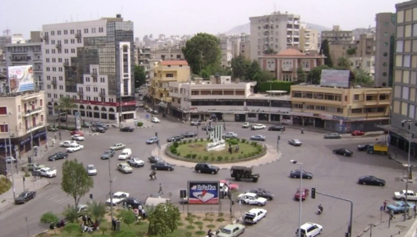 بالصورة- في طرابلس.. إشكال وتضارب بين مواطنين