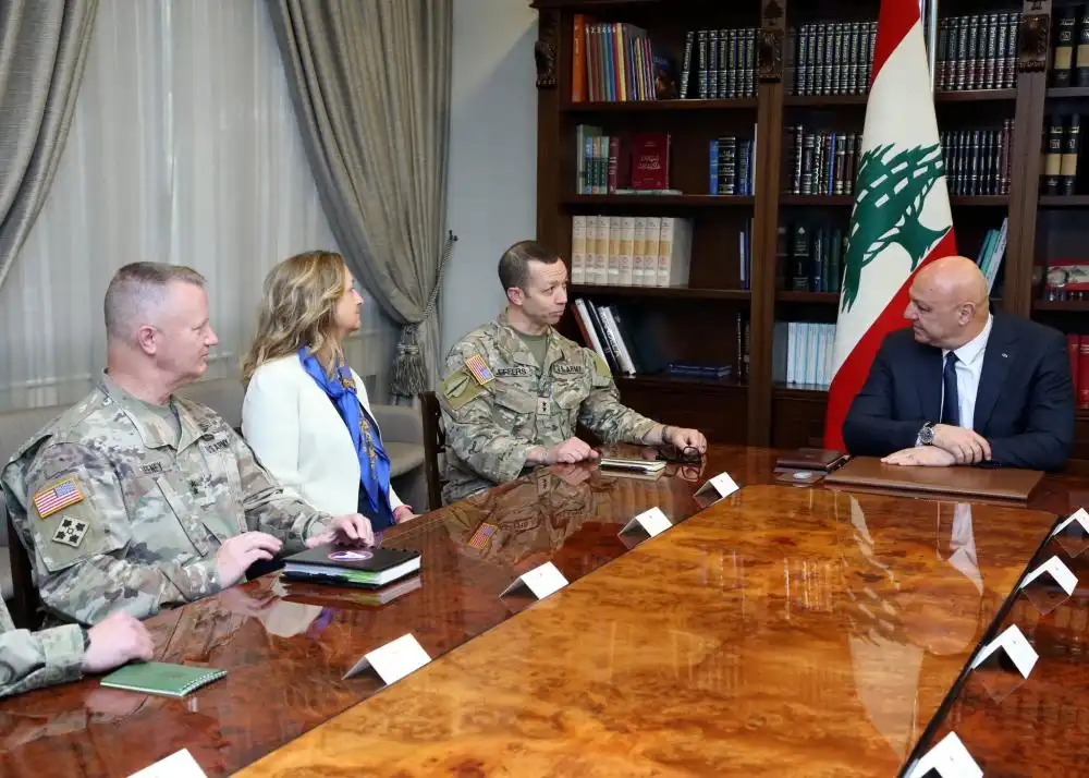 عون ليني جيفرز عون ليني جيفرز