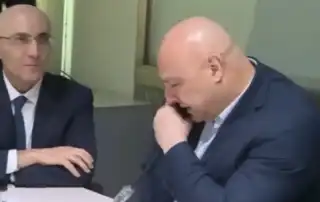 عون مركز اقتراع