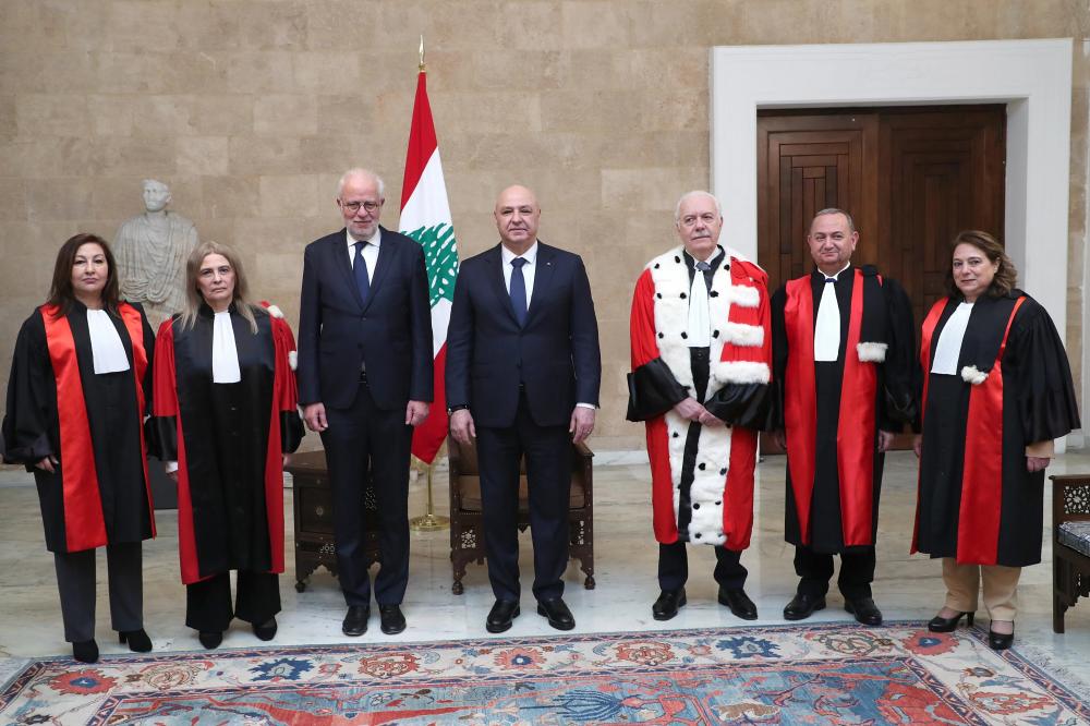 عون والمجلس الاعلى للقضاء انتخاب قاضيين للمجلس الأعلى للقضاء غداً عون والقضاء: رئاسة لا تعرف الحياد أمام العدالة