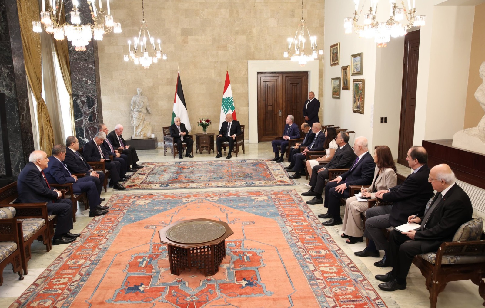 بيان لبناني فلسطيني مشترك: التأكيد على حصريّة السلاح بيد الدولة