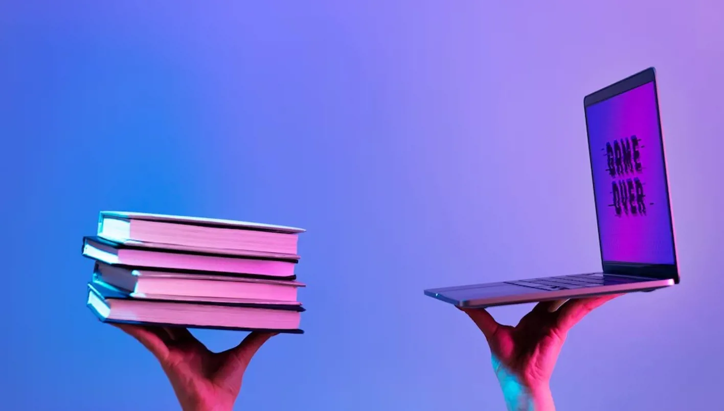 كتب كومبيوتر لإنقاذ عقول الطلّاب: السويد تُعيد عقارب الساعة التعليمية وتستبدل الشاشات بالكتب