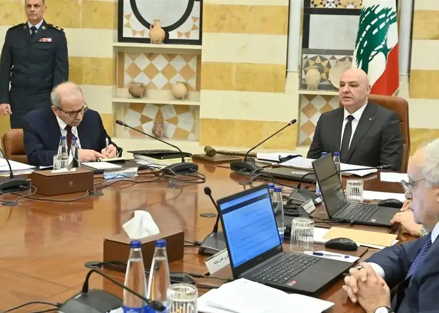 مجلس الوزراء الرئيس عون 1