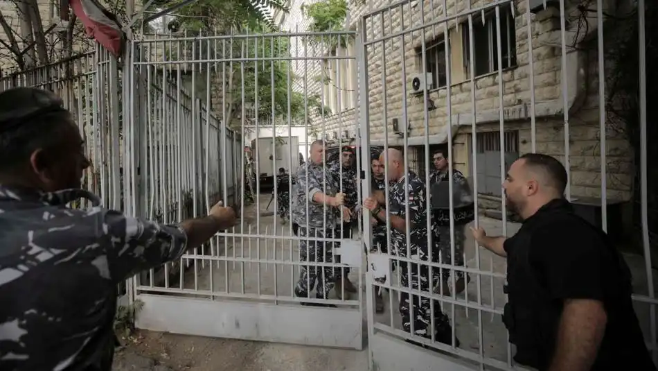 مخفر قصر العدل 6