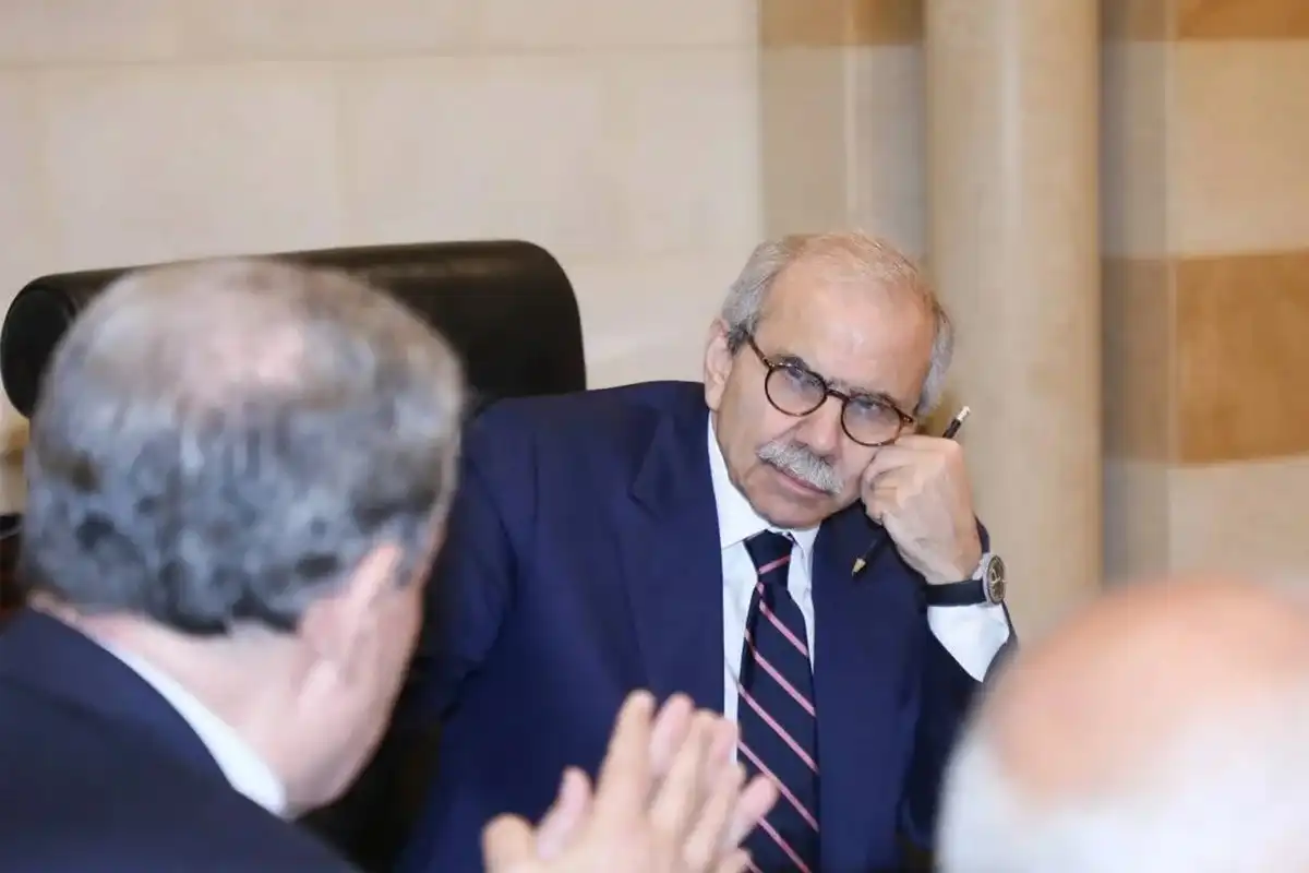 نواف سلام 98