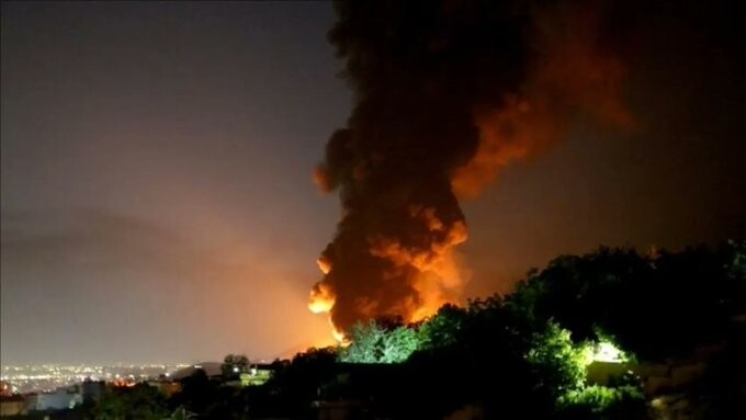 IMG_0143 انفجارات عنيفة جدًا في تبريز والمضادات الجوية تتصدى