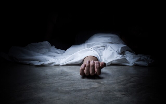 ابن الـ٢٥ عامًا جثة في منزله