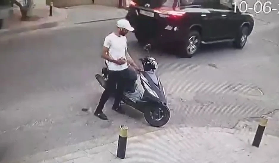 بالفيديو- عمليّة سرقة في الروشة بكلّ برودة أعصاب