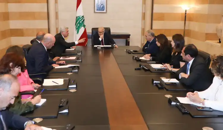 سلام وغراندي