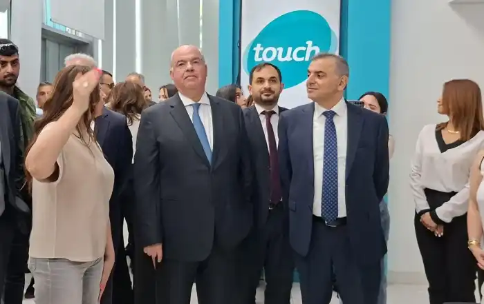 شارل الحاج وزير الاتصالات