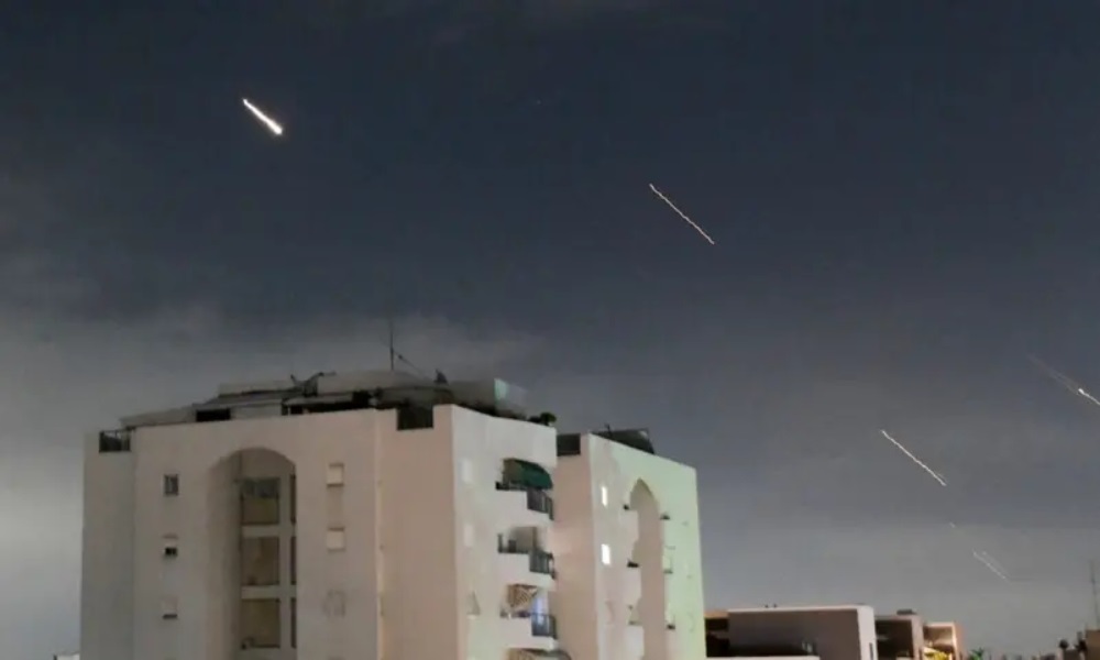 صواريخ 8 دوي انفجارين كبيرين في تبريز شمال غرب إيران واسرائيل أسقطت 30 مسيّرة ليلا