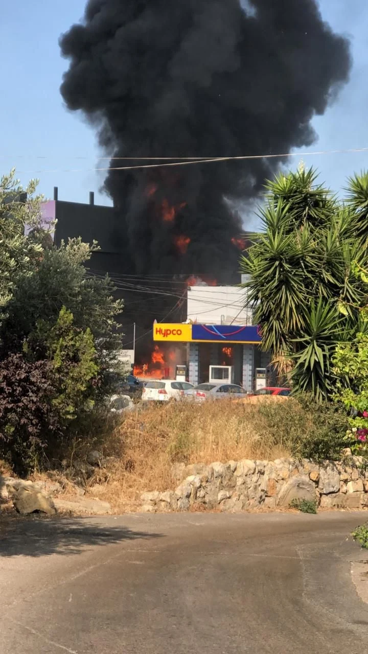 بالفيديو- المشاهد مرعبة من إنفجار محطة مرعب للمحروقات في بعبدا
