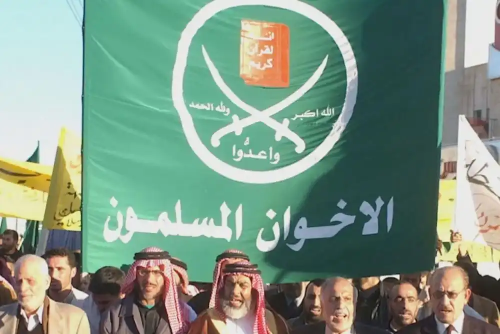 تنظيم الإخوان ينسج شبكة سرية بين عمّان وبيروت