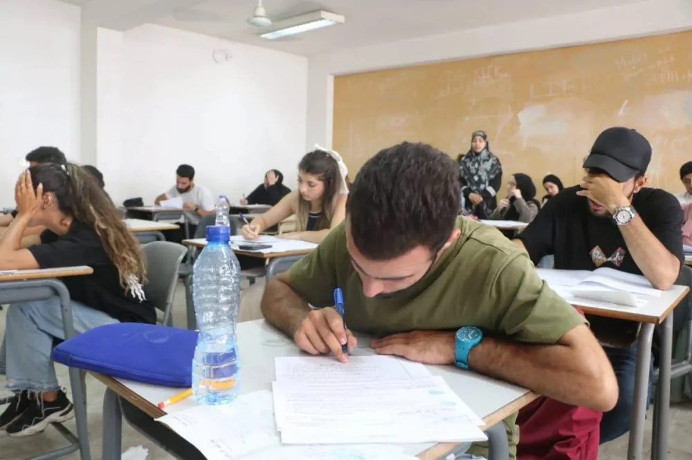 قطار الامتحانات الرسمية ينطلق والقلق يحاصر الطلاب