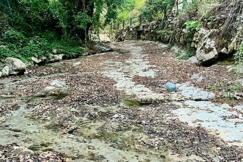 التراجع الحاد يخفّض مياه ينابيع الشوف إلى 75 % والآبار الأرتوازية تنازع!!