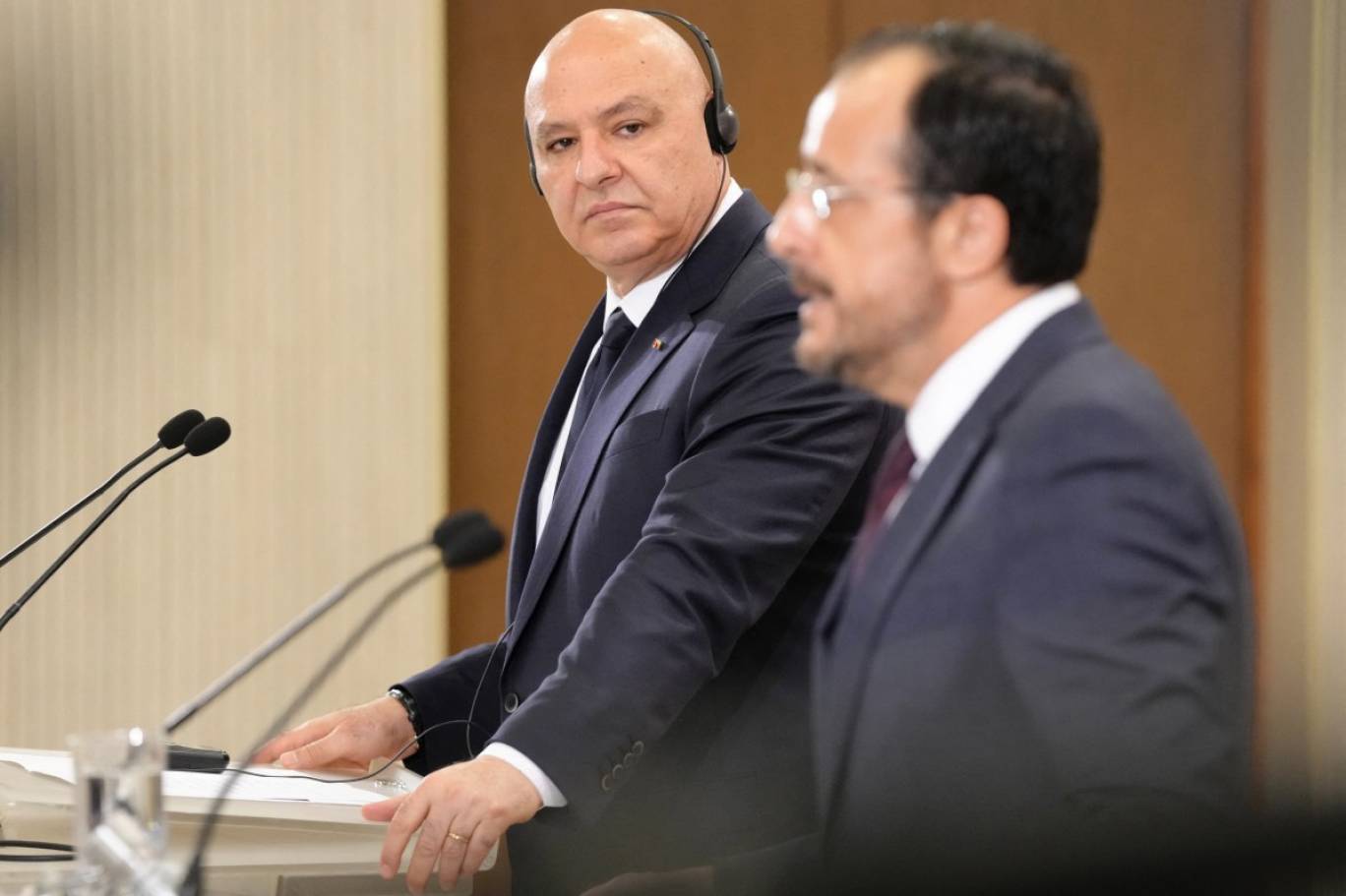 جوزاف عون في مؤتمر صحافي مشترك مع نظيره القبرصي من الترسيم إلى الكهرباء والإنترنت: تحالف هادئ بين لبنان وقبرص