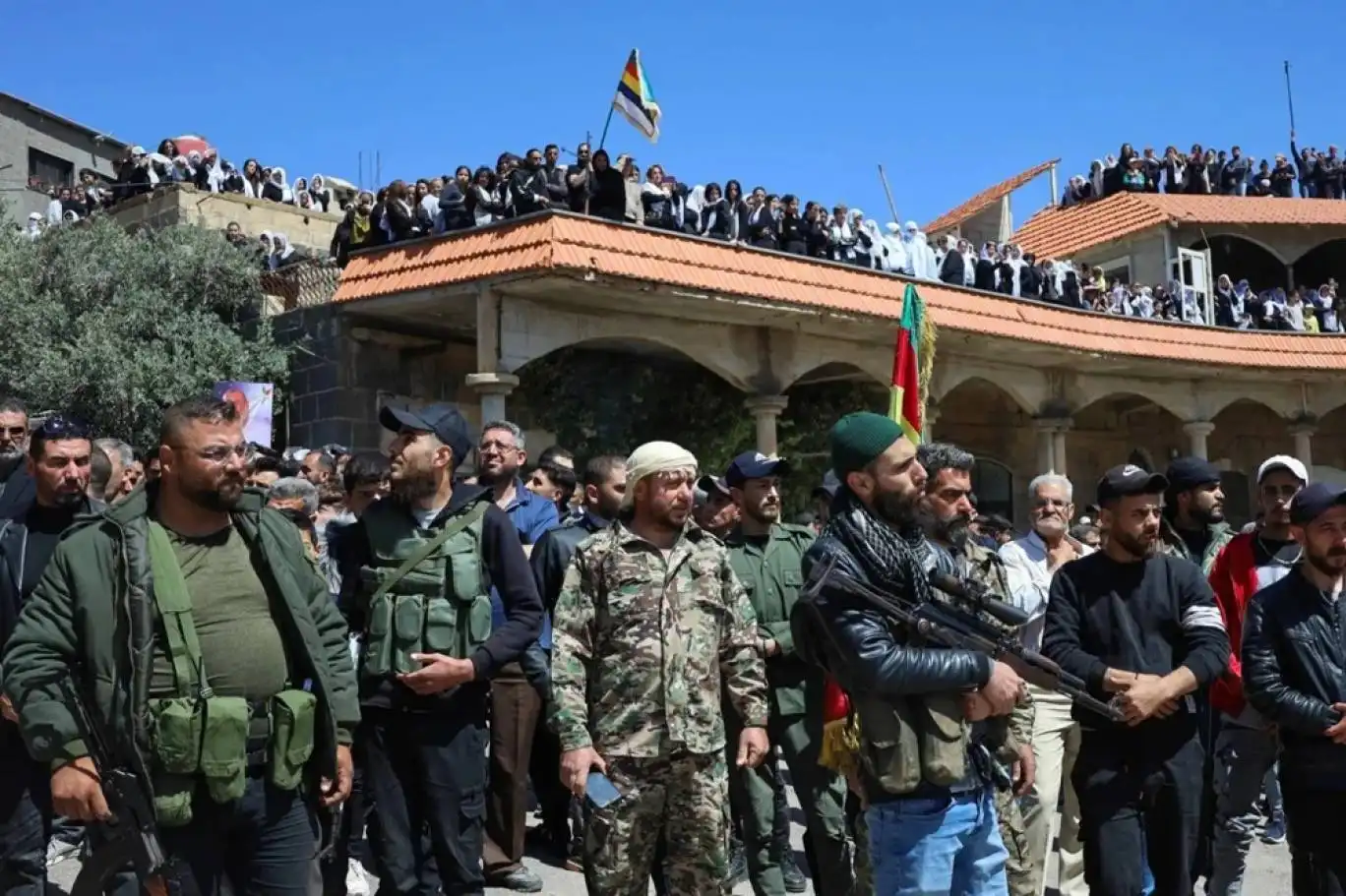 من السويداء إلى بيروت: لعبة المذاهب تشتعل… هل يدفع لبنان فاتورة صراعات الآخرين؟