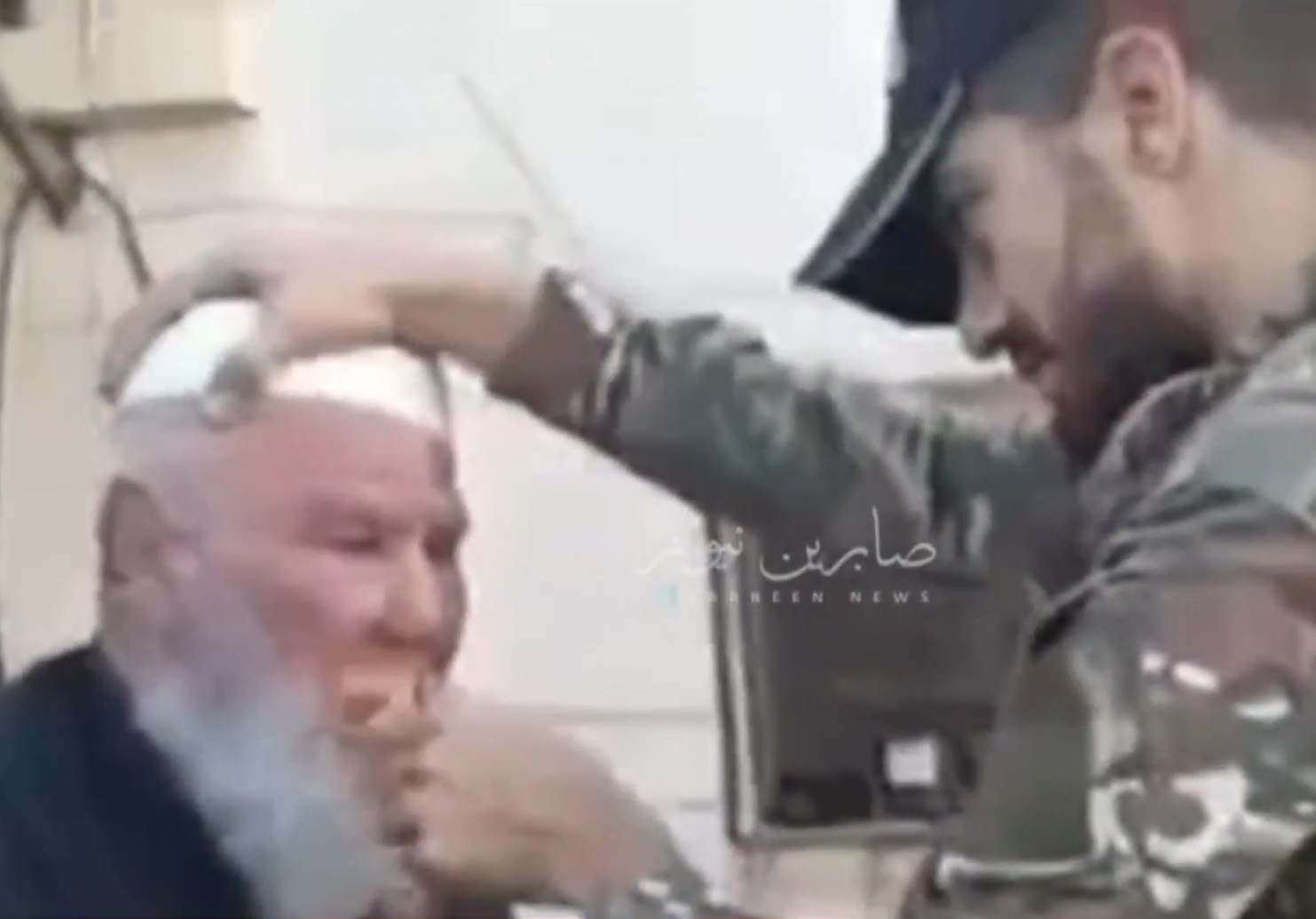 بالفيديو- بعد حلق شاربه في السويداء… وفاة الشيخ مرهج شاهين