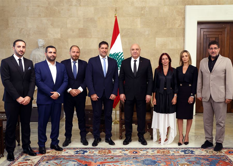 عون الرئيس عون يدعو الى توحيد الجهود والتصرف بمسؤولية لإبعاد الصراع عن لبنان