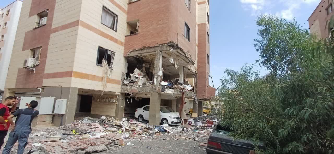 مبنى سكني بالصورة- المبنى السكني حيث وقع الانفجار في قم الايرانيّة