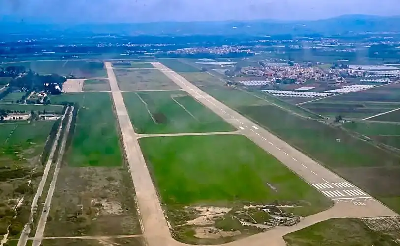 مطار القليعات مدرج1