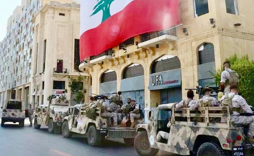 وسط بيروت دورية للجيش لبنان بين الشائعات والواقع: رهان على الاستقرار والحقيقة الغائبة