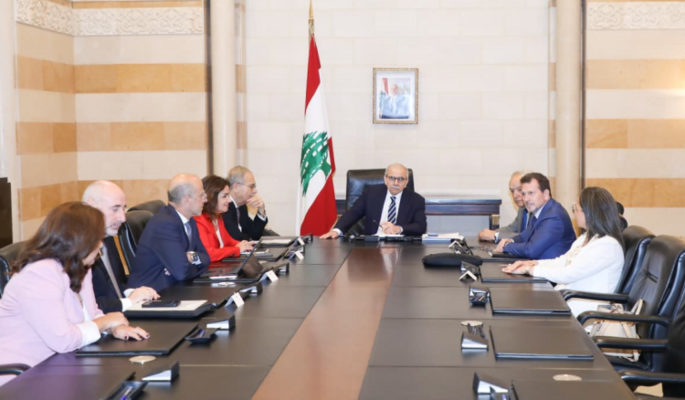 IMG_2246 سلام ترأس اجتماعا للجنة المكلفة إصلاح القطاع العام واستقبل الأحدب