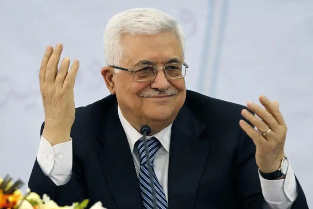 أبو مازن يعرّي الممانعتين