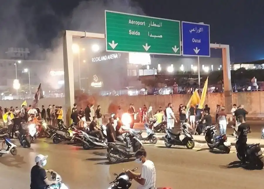 احتجاج طريق المطار