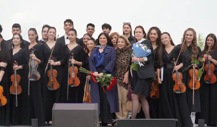 الاوركسترا الوطنية للشباب لبنان يعزف في قلب موسكو