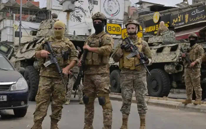 الجيش اللبناني في مخيم