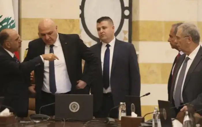 الرئيس عون 99