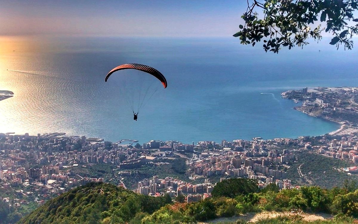باراغلايندنغ وزيرة الشباب والرياضة تُصدر تعميمًا يمنع ممارسة رياضة الـ Acro-Paragliding