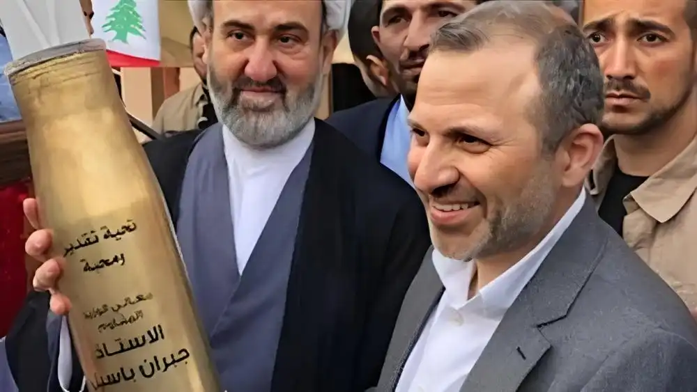 “المصيبة” تجمع “الحزب” و”التيار”: هل يستعيد باسيل لعبة الـ 2005؟