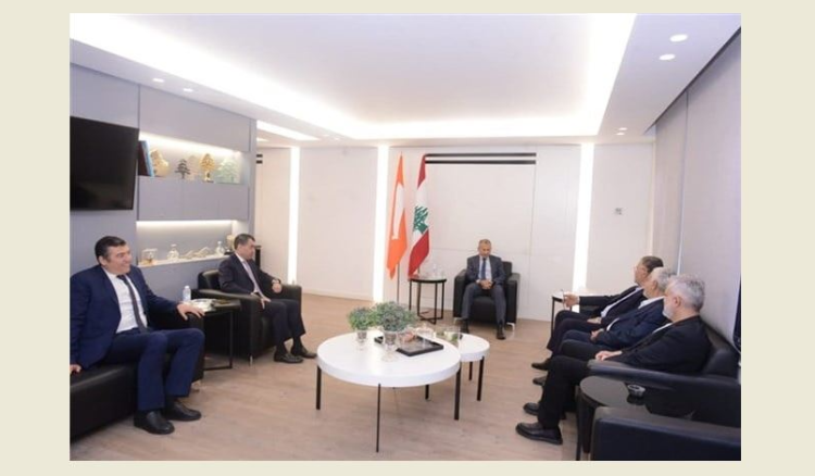 باسيل ووفد الحزب فياض بعد لقاء وفد الحزب باسيل: نريد موقفا واحدا يتمسك بأولوية الانسحاب ووقف الأعمال العدائية وإطلاق الأسرى