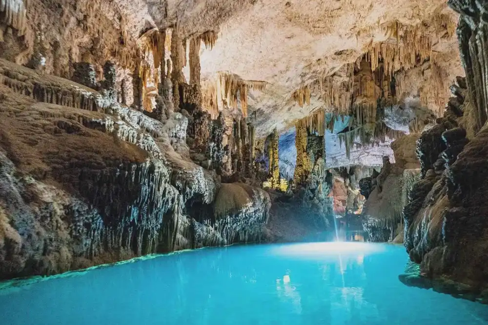 جعيتا مغارة مغارة جعيتا تعود إلى المشهد السياحي بإدارة جديدة