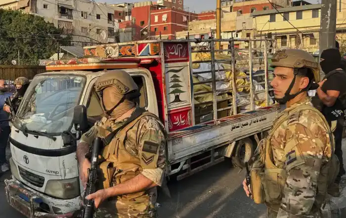 سلاح فلسطيني جيش