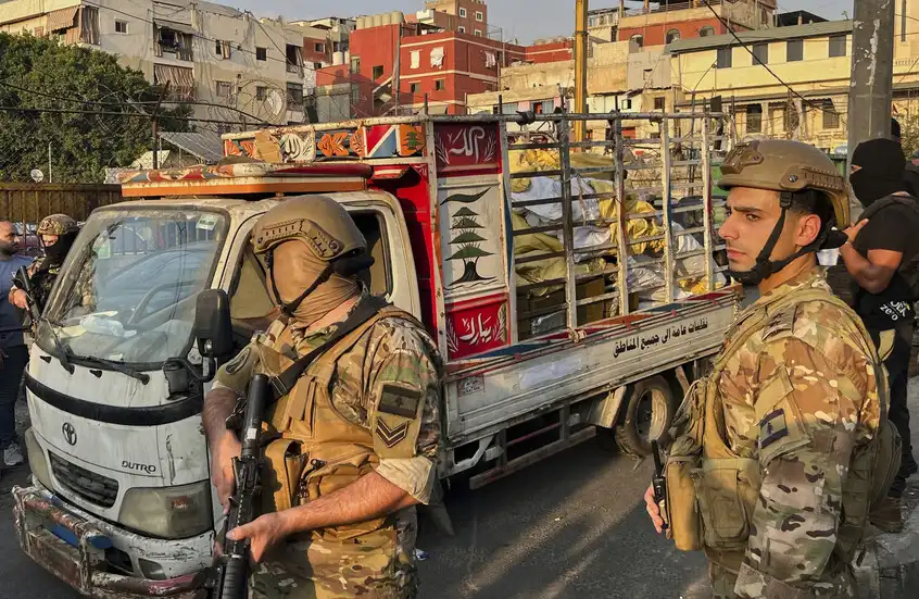 سلاح فلسطيني جيش