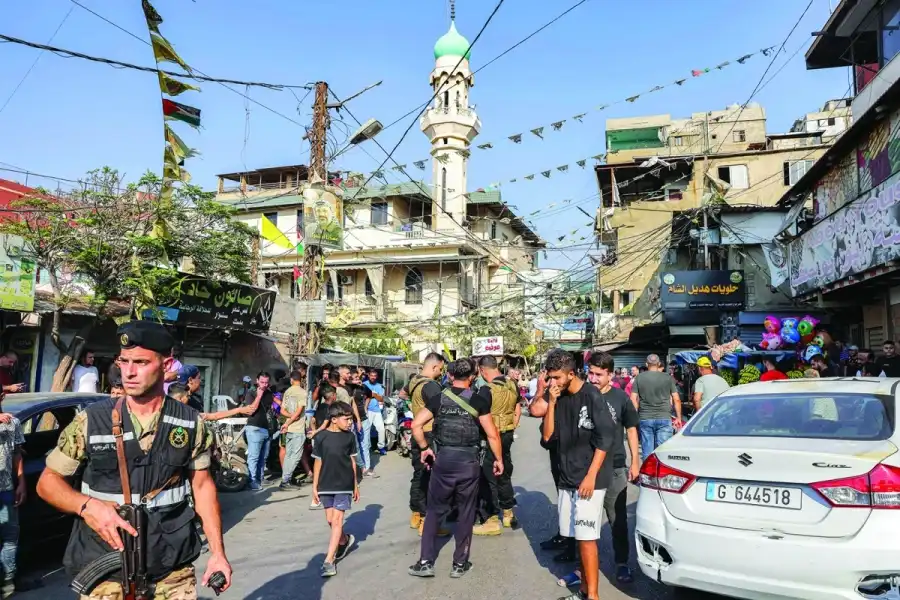 عناصر من الجيش اللبناني في مخيم برج البراجنة