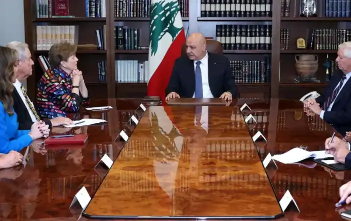 عون الوفد الاميركي3