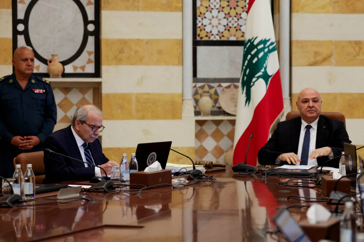عون سلام جلسة «الحزب» يهاجم سلام ويضع لبنان على حافة الهاوية
