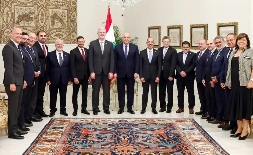 عون وفد رجال اعمال