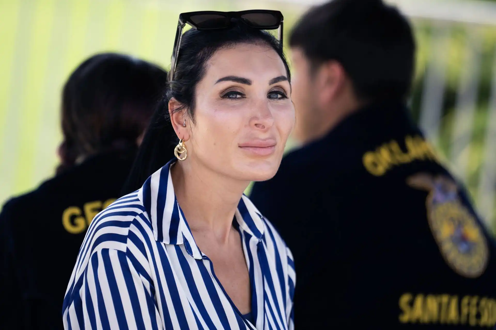 هل تتسبب يمينية متطرفة قريبة من ترمب في إقالة برَّاك من ملف سوريا؟