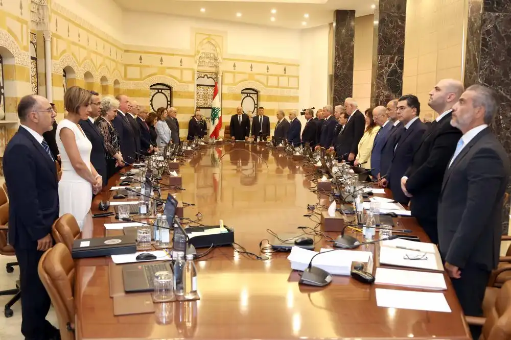 مجلس الوزراء 6