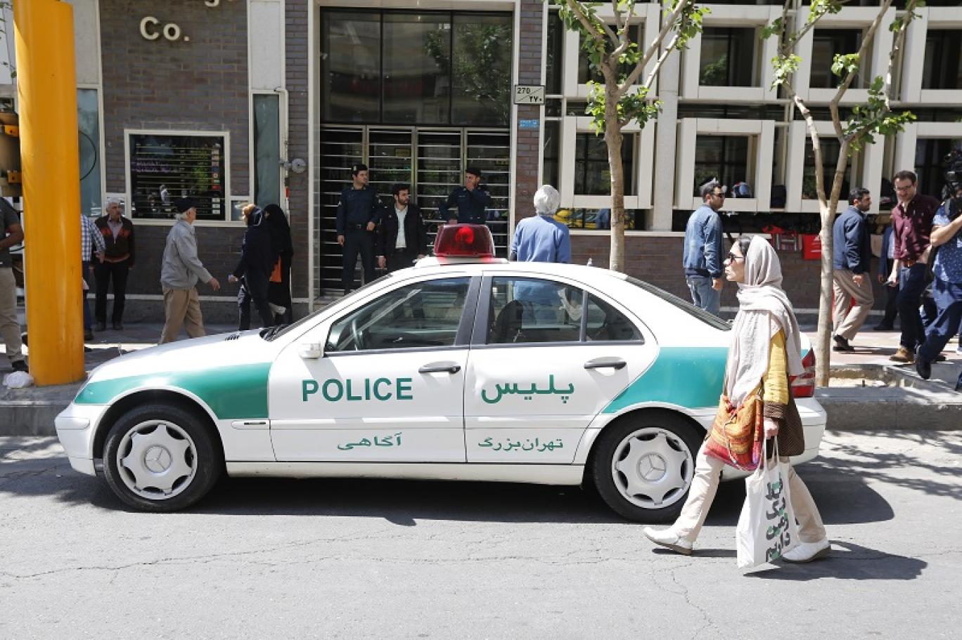 مسلّحون حاولوا اقتحام مركز شرطة في إيران