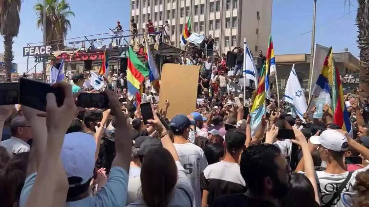 بالفيديو- مظاهرات في السويداء وهتافات: الشعب يريد دخول إسرائيل