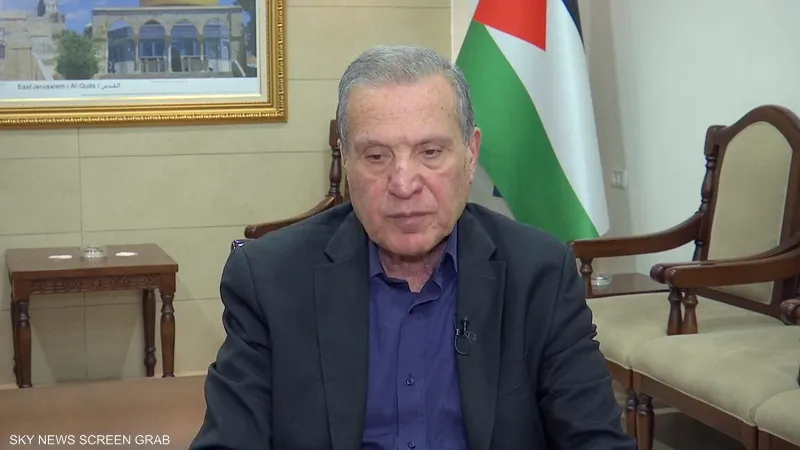 أبو ردينة: تسليم الدفعة الثالثة من السلاح الفلسطيني للجيش اللبناني